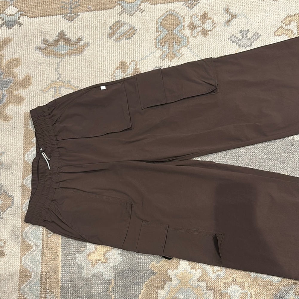 Fabletics Women Brown Cargo Pants